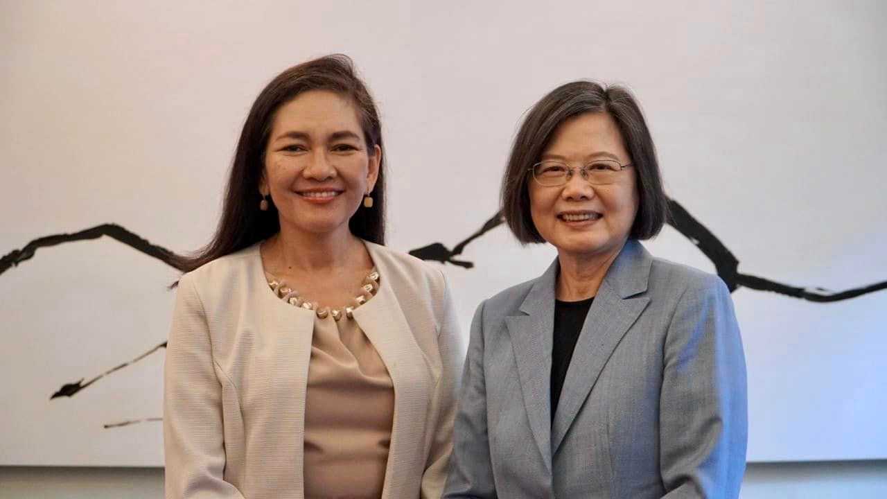 Hontiveros raises WPS issue in meeting with Taiwanese president Tsai