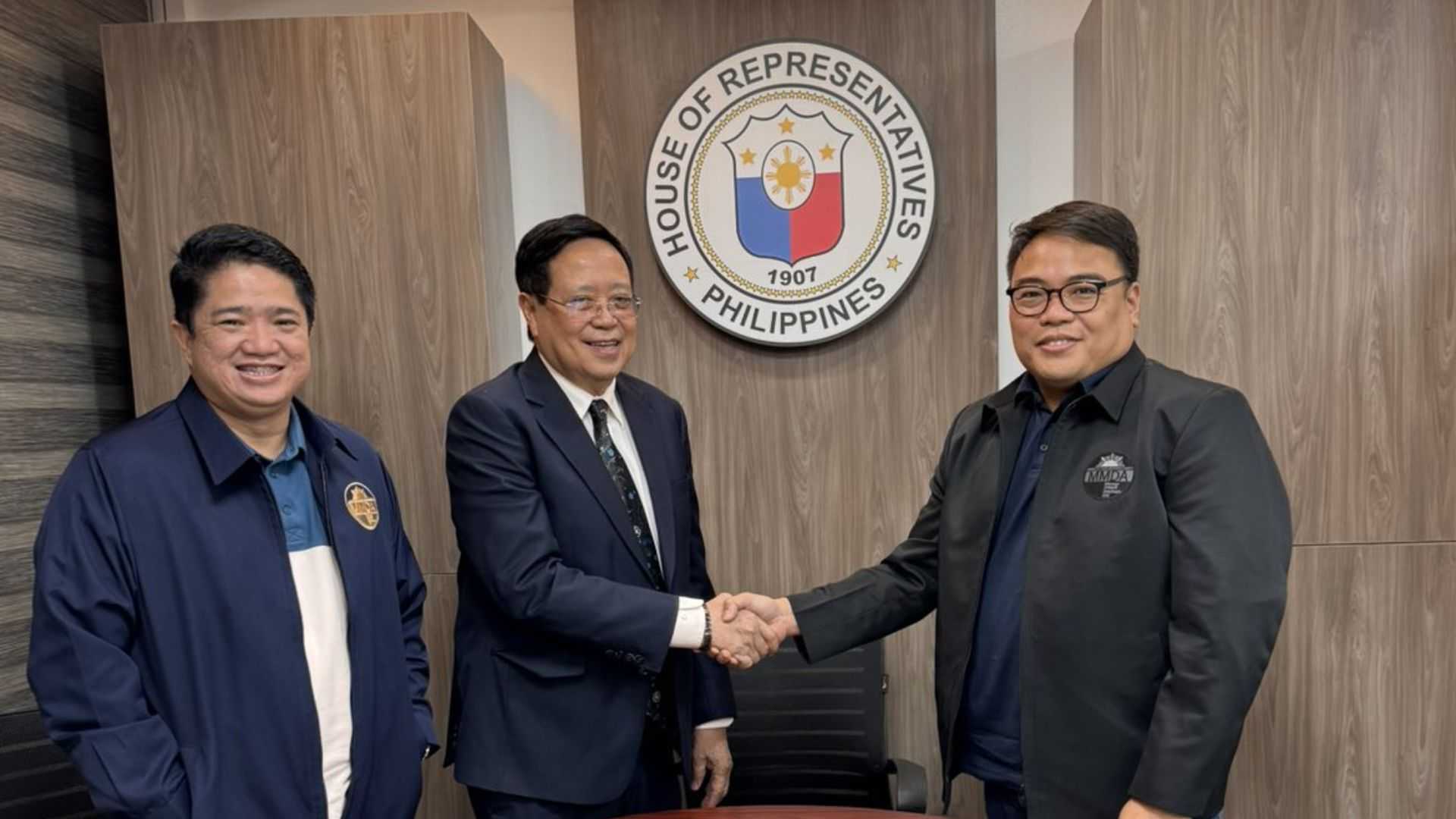House, MMDA agree to apprehend vehicles with ‘8’ plate number