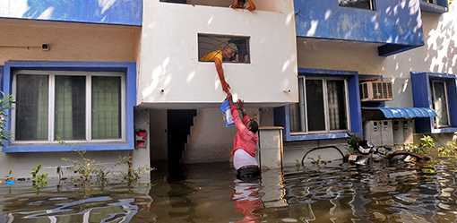 Hundreds still stranded, plants closed in India's flood-hit Chennai