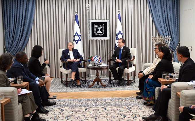 Israeli President meets ambassadors of different countries including PH