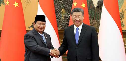 New Indonesia leader visits China, promises close ties