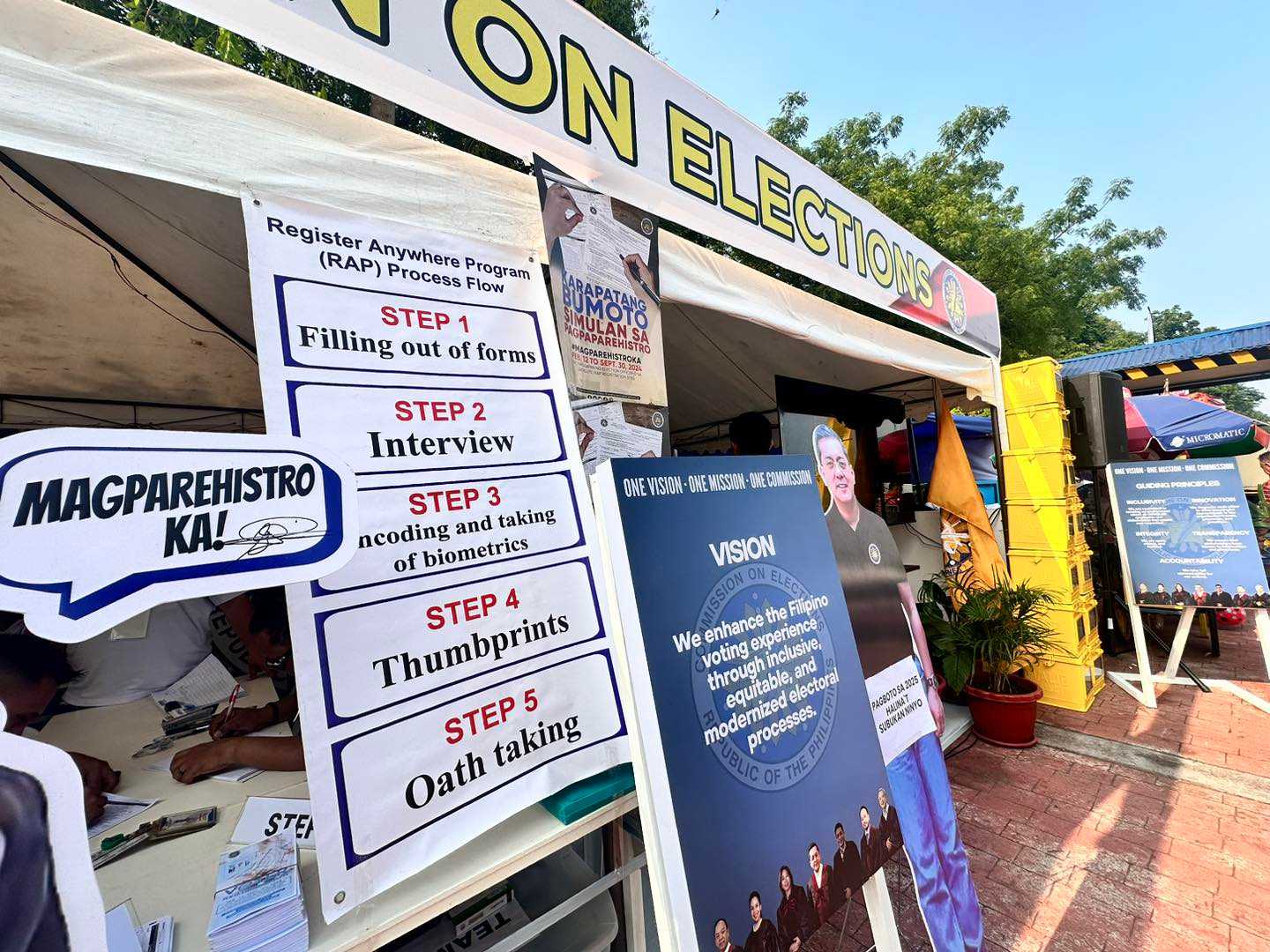 COMELEC invites Pinoys overseas for voting registration