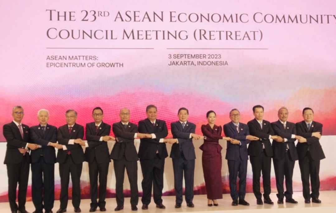 Trade chief Pascual pushes for green technologies, protection of environment while doing business during Special Retreat Session of ASEAN Economic Community Council Ministers