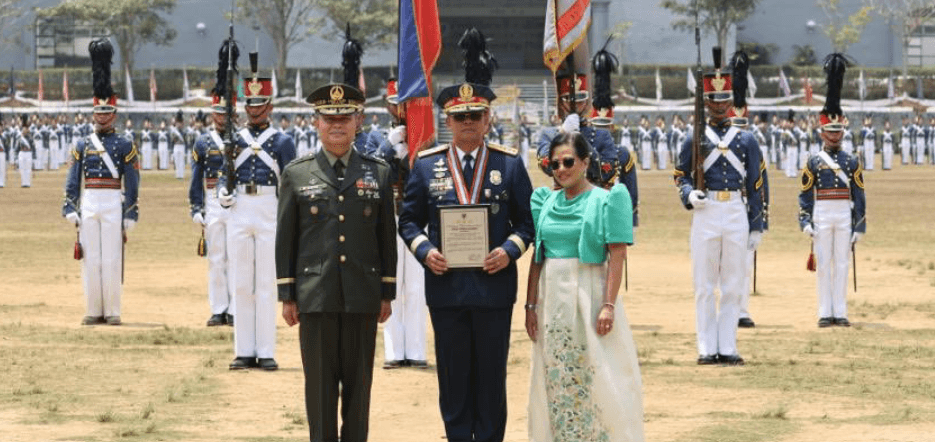 PMA honors PNP chief Azurin for 34 years of service