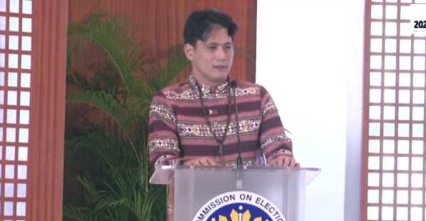 Robin Padilla says win is "symbolic unity" between Muslims and Christians