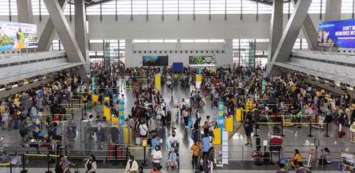 Screening officer apprehended in NAIA Terminal 1 for phone theft