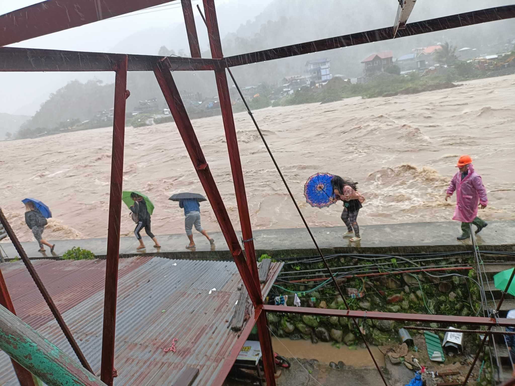 Flood swamp several provinces, parts of Metro Manila due to Egay