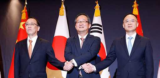 South Korea, Japan, China agree to hold summit at 'earliest convenient time'