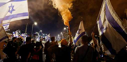 Thousands rally, Israeli reservists step up protest against judicial change
