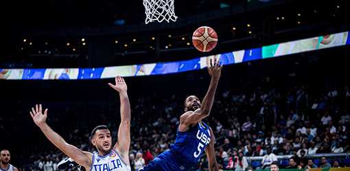 USA routs Italy, advances to World Cup semis