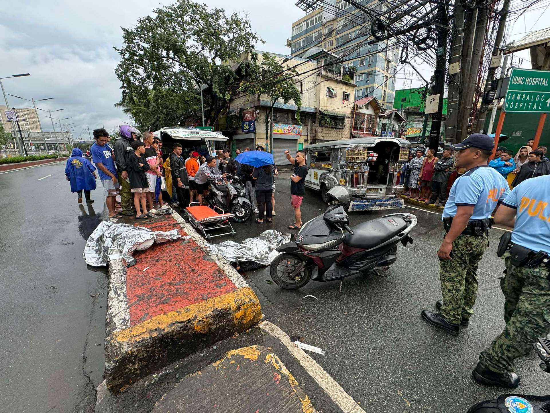 2 women die in motorcycle accident on Nagtahan Bridge in Manila