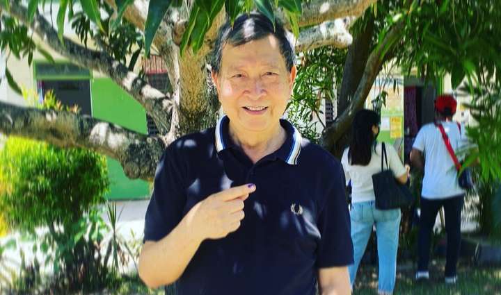 LOOK: Norberto Gonzales votes in Bataan