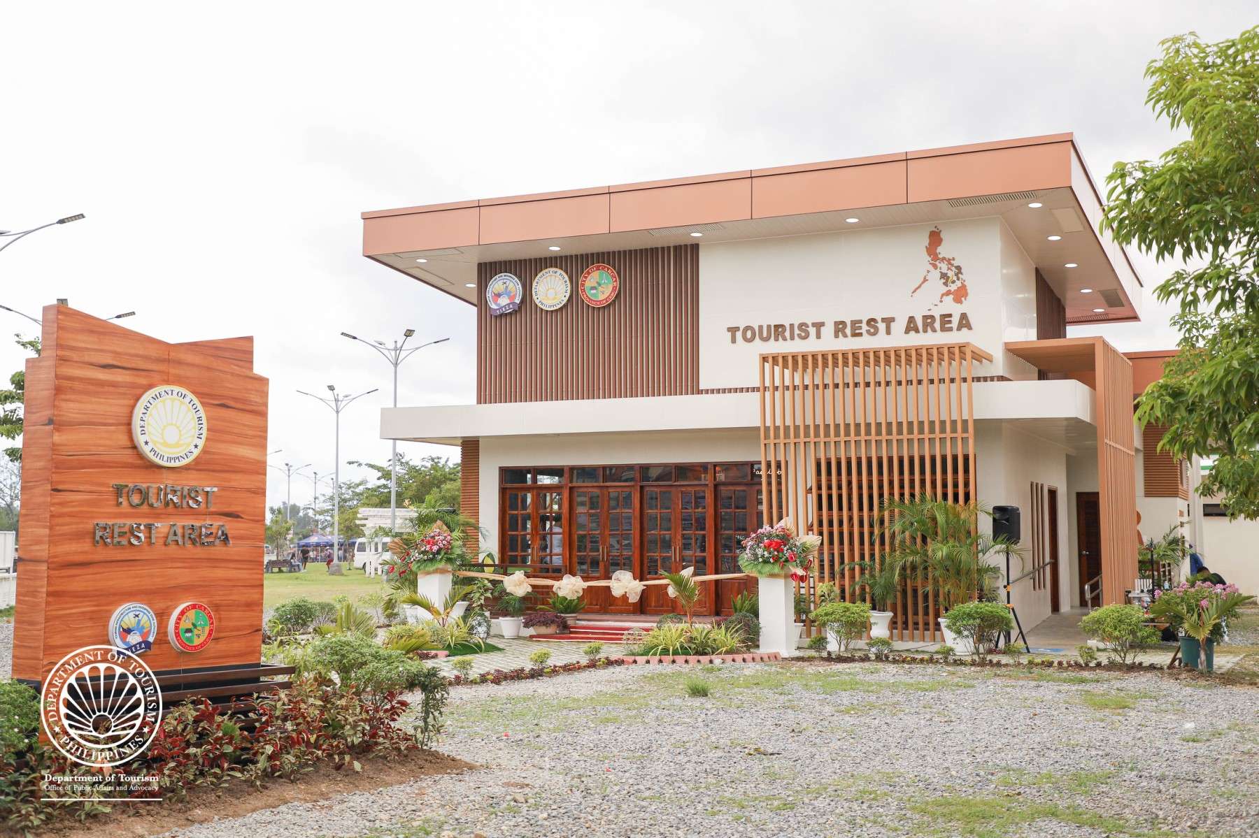 DOT inks deal with Bogo City and other municipalities for more Tourist Rest Areas