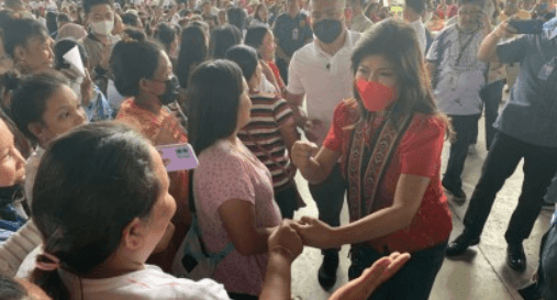 Imee Marcos heads AICS distribution in Agusan Norte