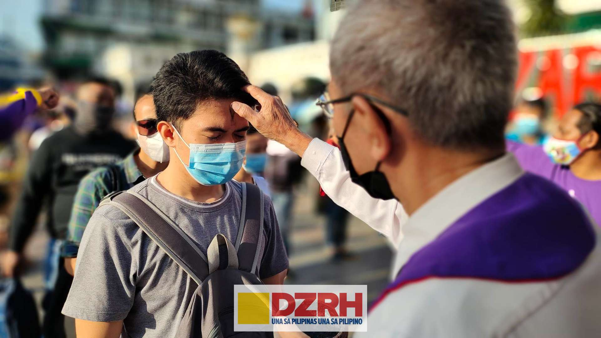 IN PHOTOS: Physical Ash Wednesday resumes, marks beginning of Lenten season