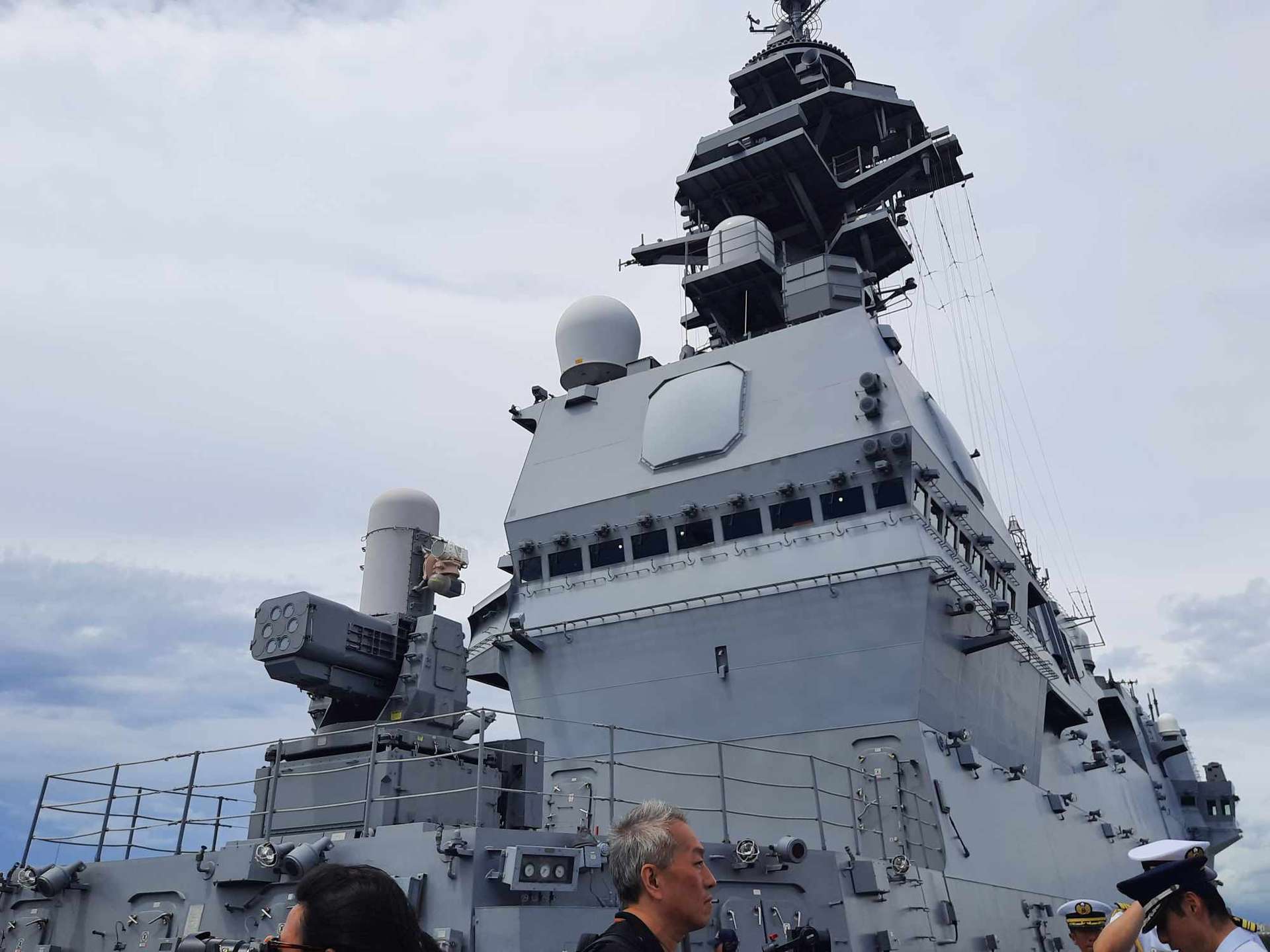 Japan warships JS Izumo and JS Samidare in Manila for goodwill visit