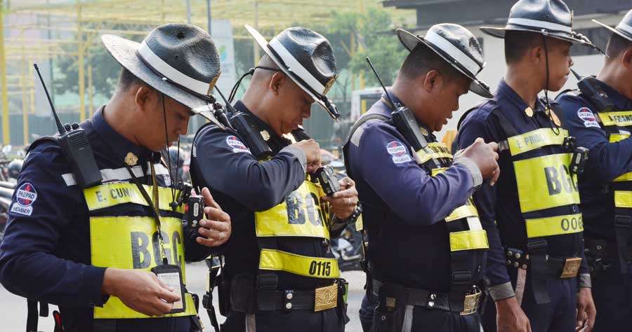 MMDA enforcers to use body cameras to monitor erring motorists, avoid bribe