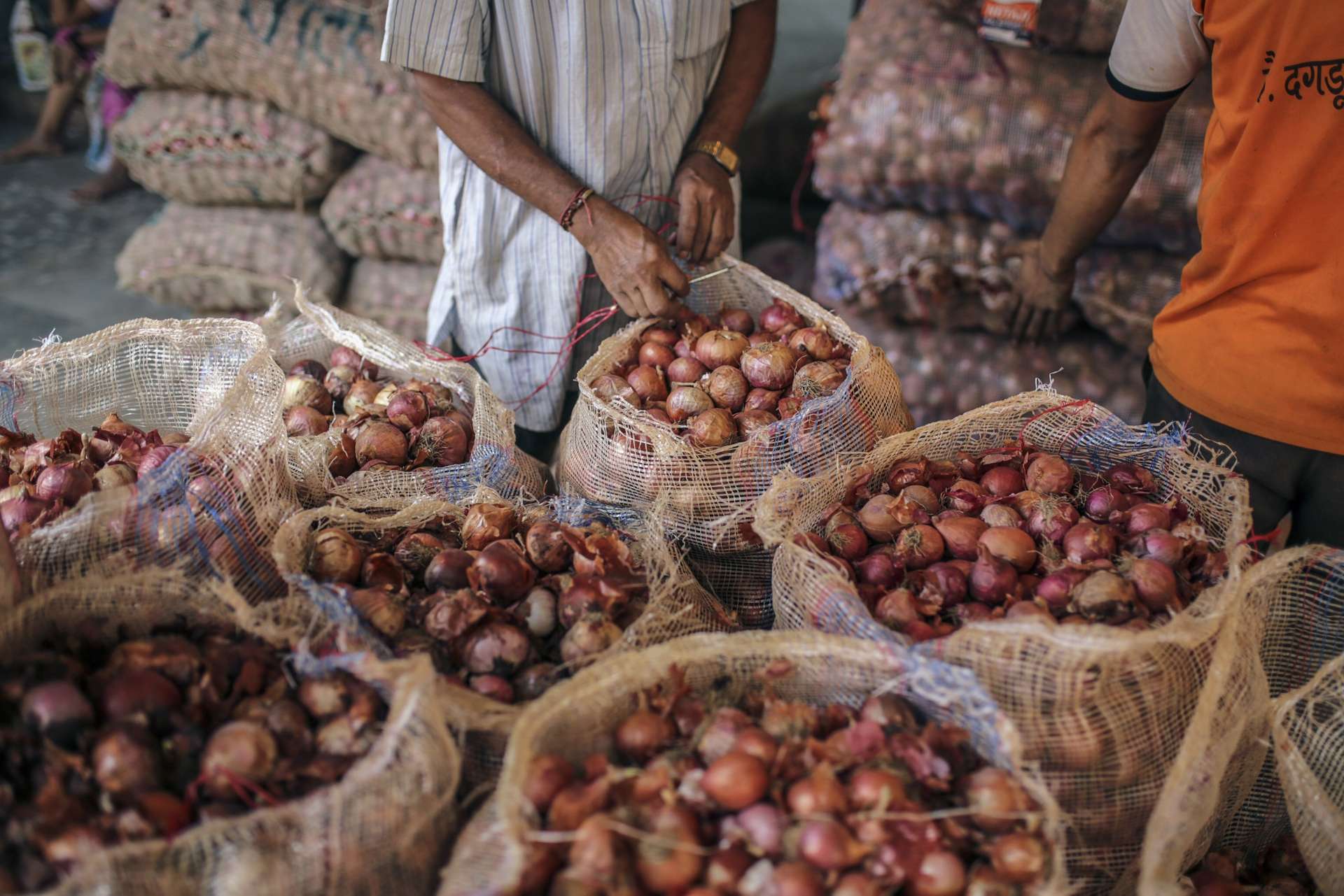 Romualdez warns onion, garlic hoarders for creating supply scarcity to increase price