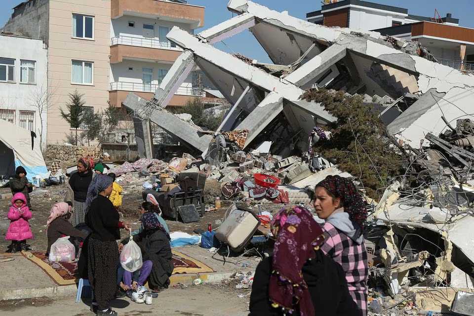 Earthquake death toll tops 33,000, Turkey starts legal action