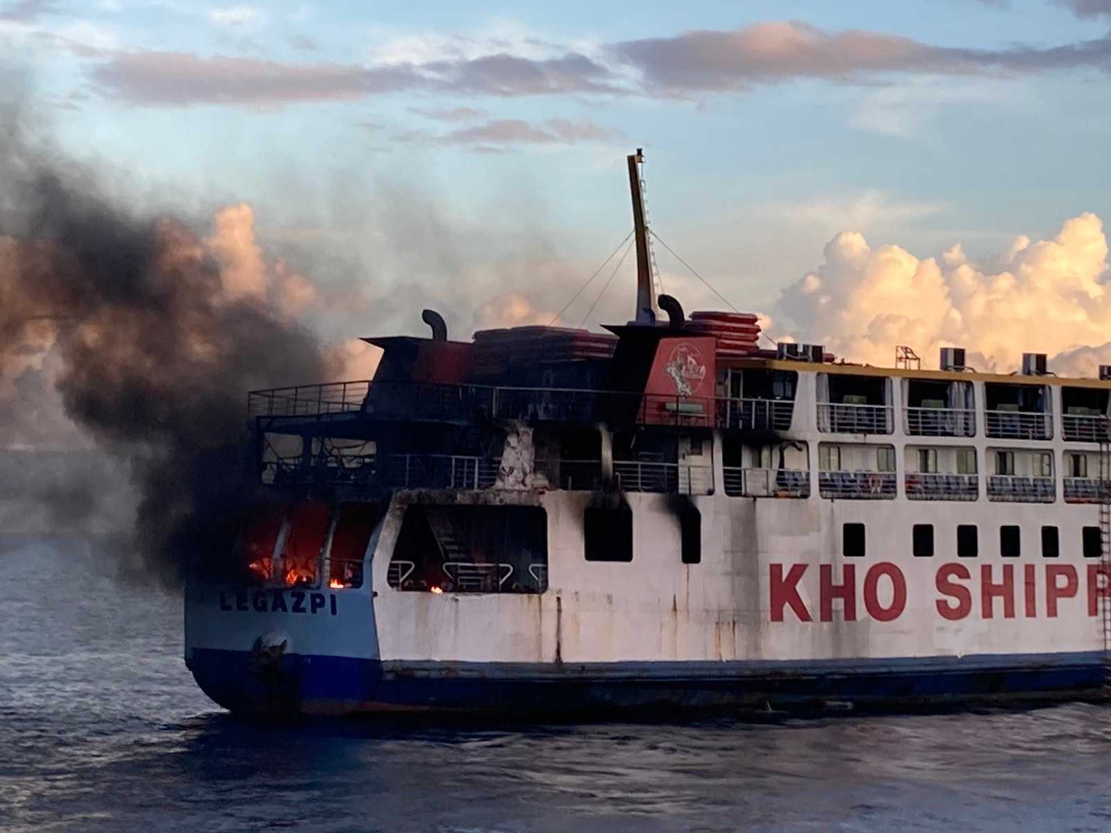 Fire blazes passenger ferry in Bohol