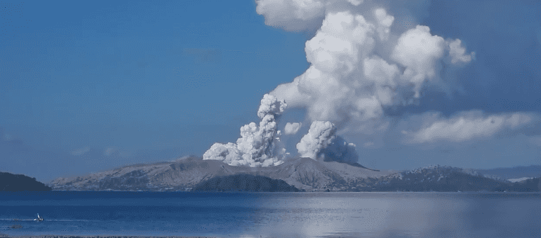 Taal Volcano now under Alert Level 3 after phreatomagmatic burst —PHIVOLCS