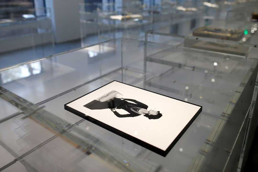 'Coco' Chanel's influential fashion on show at London exhibit