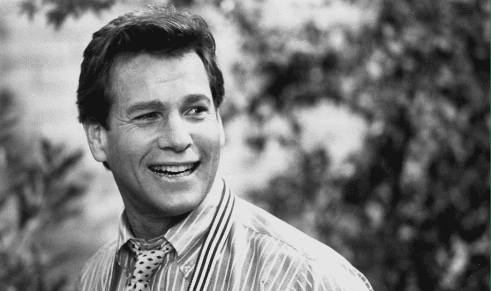 ‘Love Story’ star Ryan O’Neal dies at 82