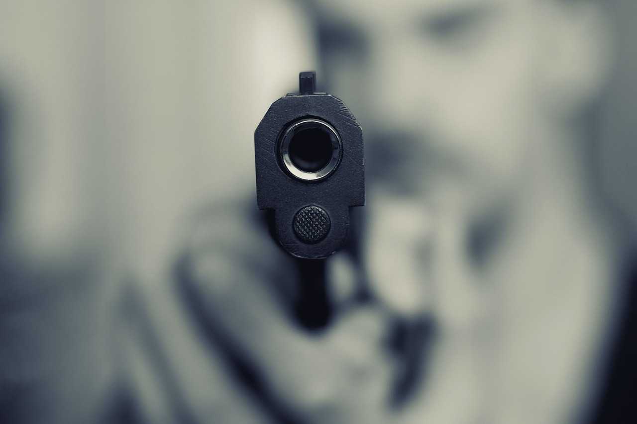 2 execs gunned down after argument in QC