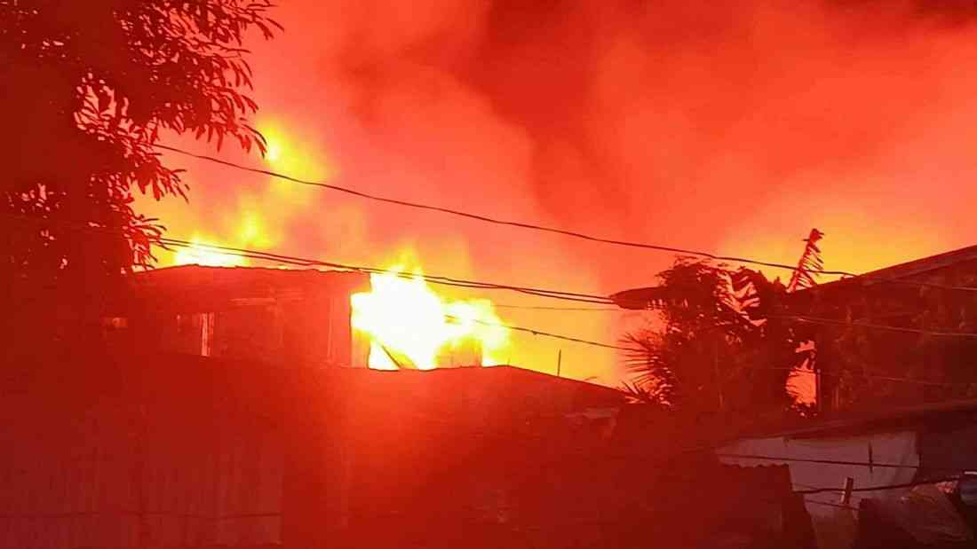 Fire erupts in residential area in Brgy. Catmon, Malabon
