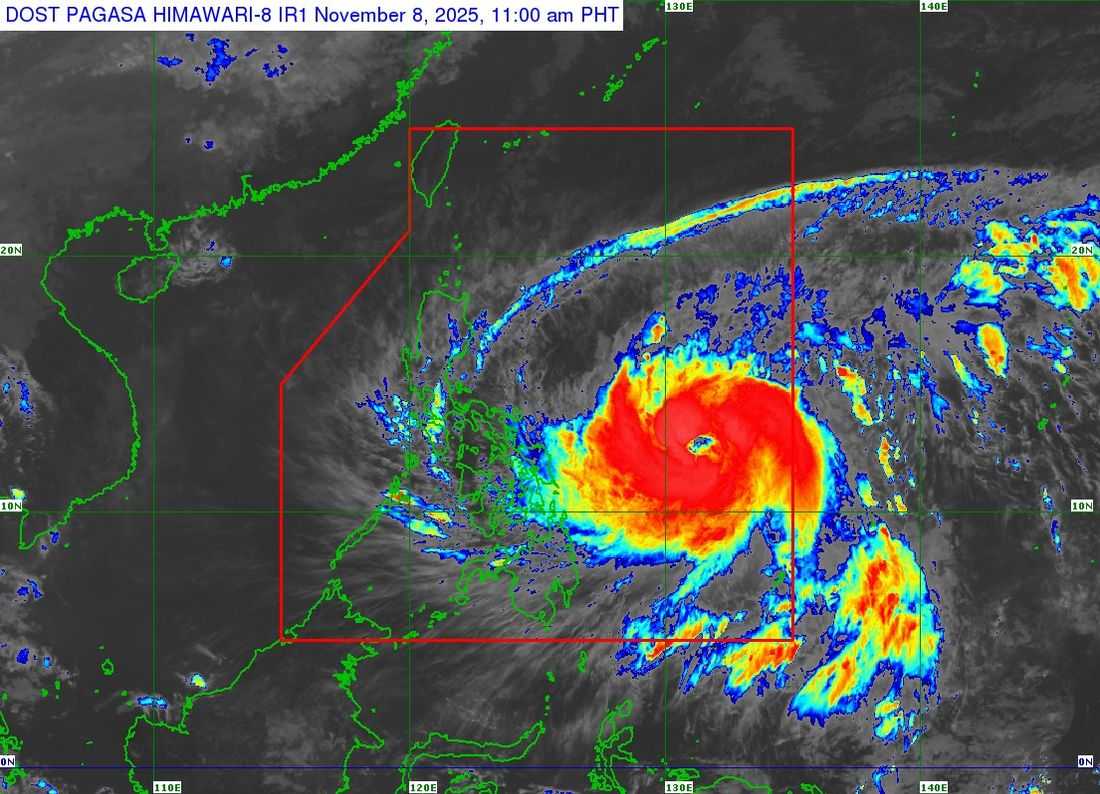 Typhoon Uwan rapidly intensifies; Signal No. 2 raised in 8 areas