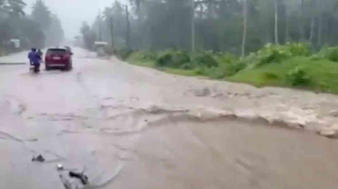 Typhoon Kalmaegi brings 'life-threatening' conditions to central Philippines