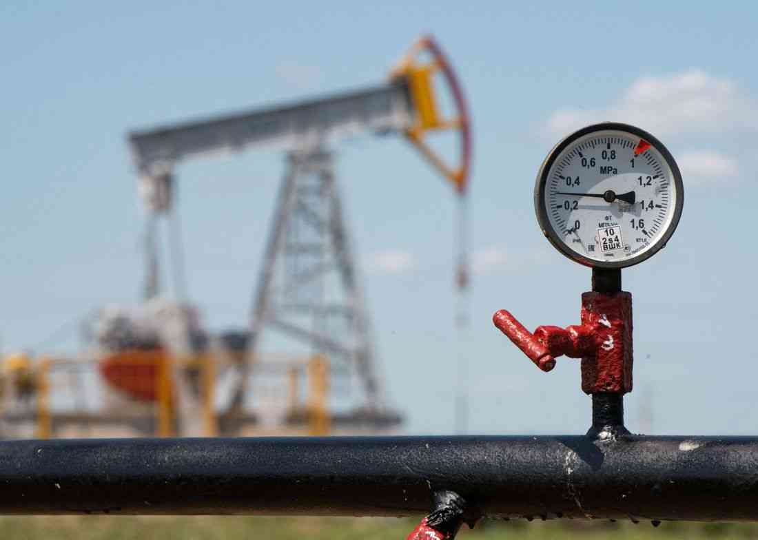 Oil prices set for biggest annual drop since 2020
