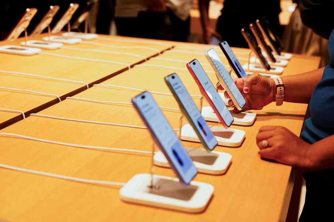 Apple to resist India order to preload state-run app as political outcry builds