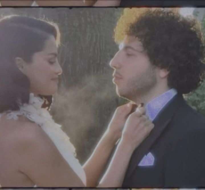 Pop star Selena Gomez ties the knot with Benny Blanco