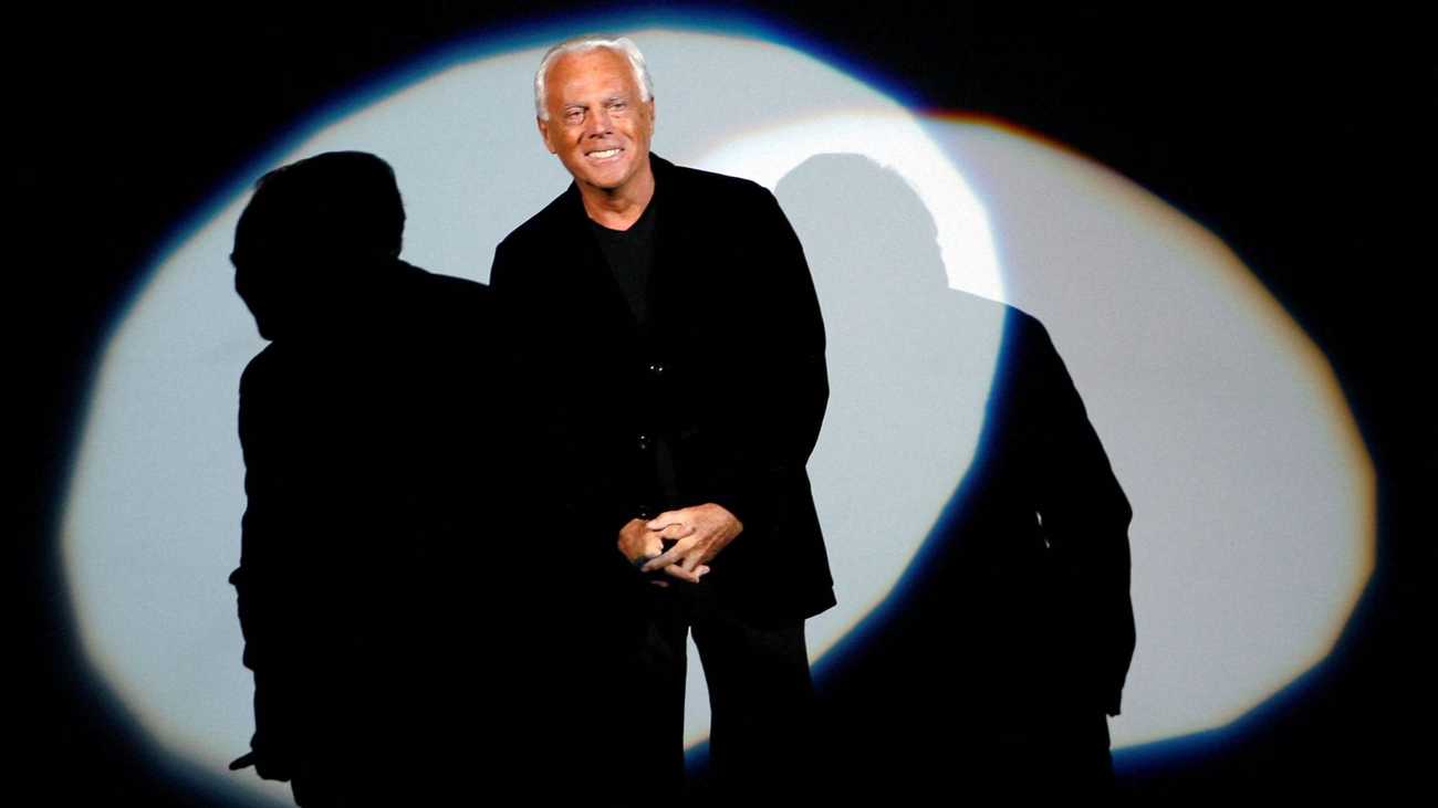 A lone red rose outside Armani as Milan mourns its 'king' of fashion