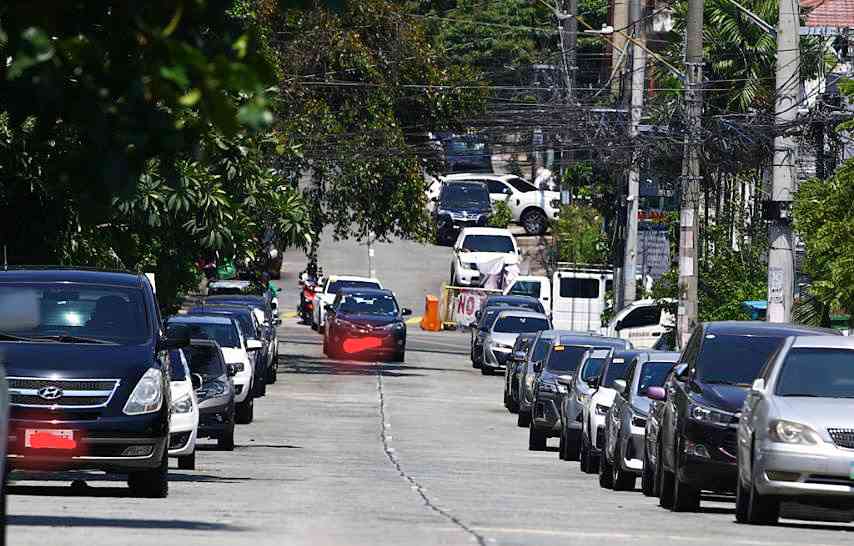 “Not a total ban”: Metro Manila Council clarifies street parking rules