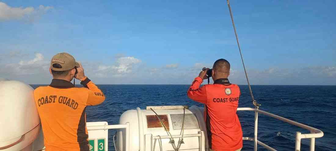 PCG continues search for 4 missing Filipino crew members of M/V Devon Bay