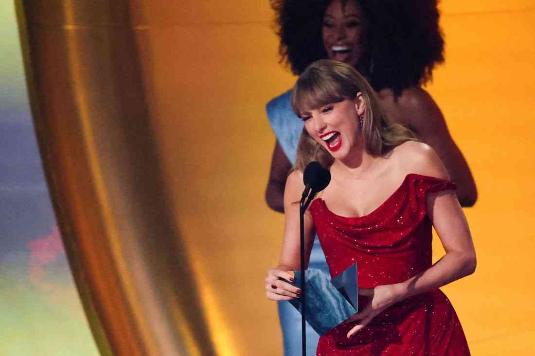 Taylor Swift named to Songwriters Hall of Fame, second-youngest ever