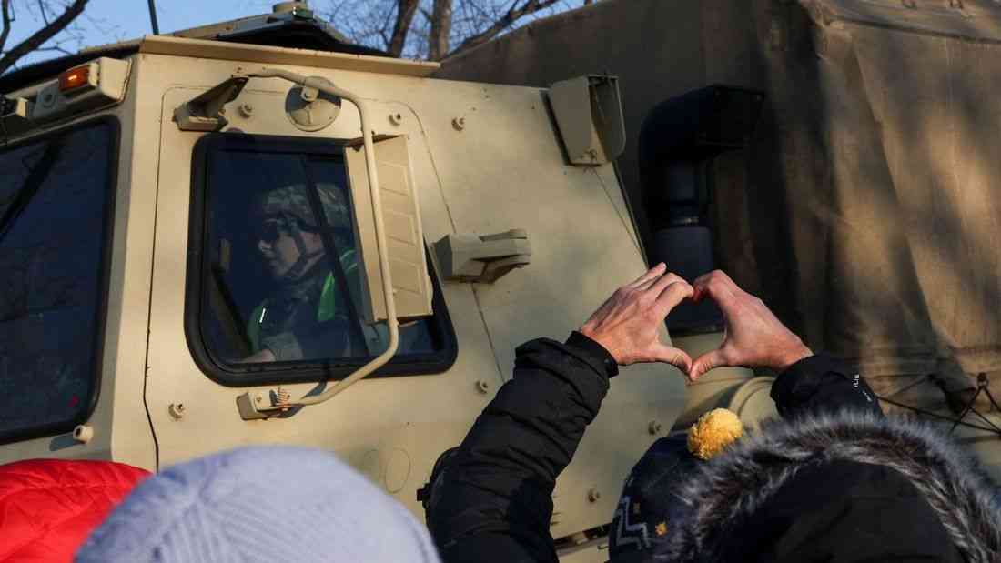 Thousands demonstrate in Minnesota and across US to protest ICE