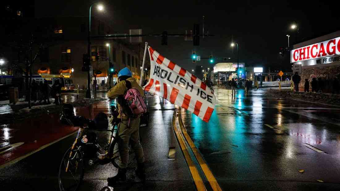 With tension high in Minnesota, border agent shoots two in Oregon traffic stop