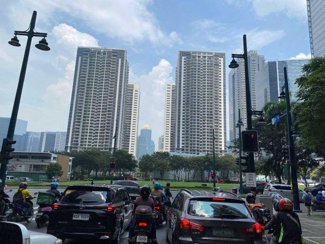 PH economy growth slumps to 4.4% in 2025 amid flood control corruption scandal