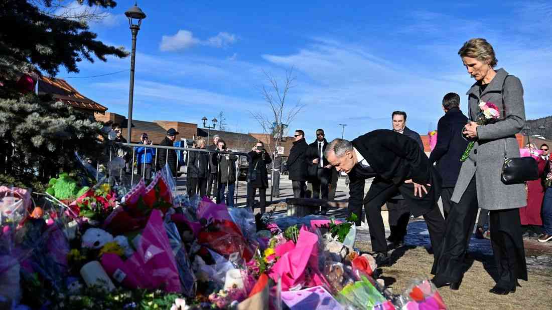 Carney, other leaders mourn victims at site of Canada mass shooting