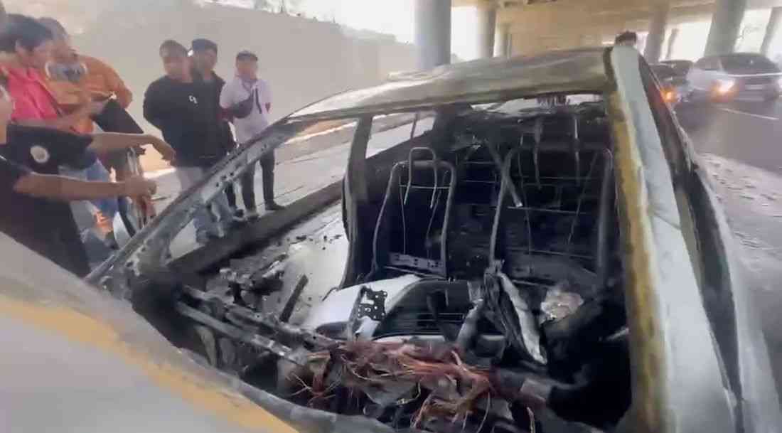 Taxi catches fire in Pasay