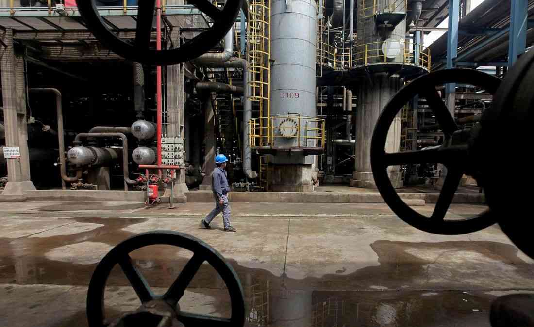 China orders immediate ban on March fuel exports, sources say