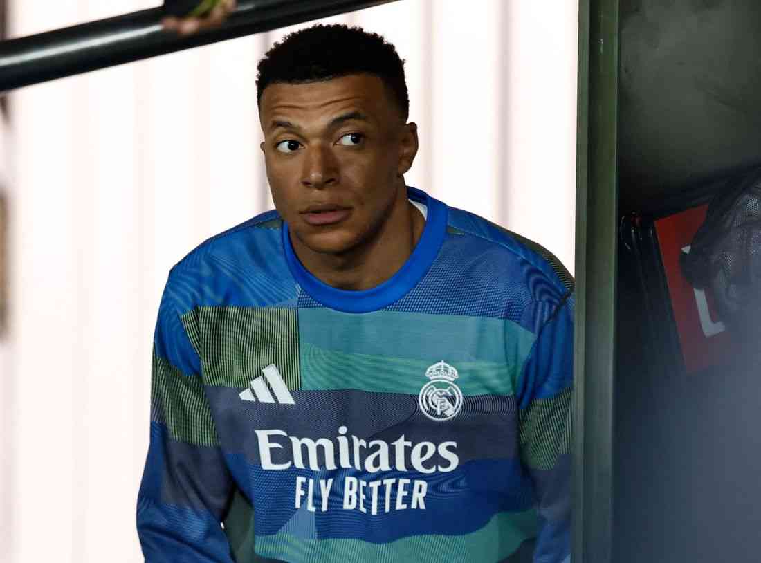 Soccer-Madrid's Mbappe fit and ready to play every game before World Cup