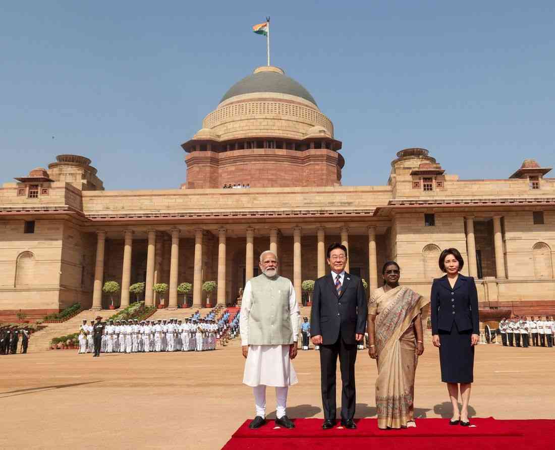 South Korea's Lee to seek big boost in economic ties in summit with India's Modi