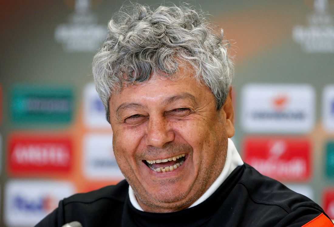 Soccer-Former Romania coach Lucescu dies at 80