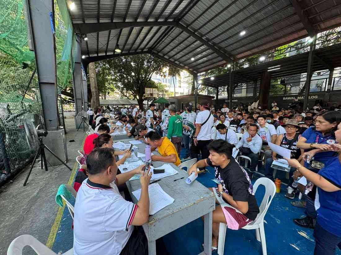 2,755 TODA members receive ₱5,000 fuel subsidy in Manila