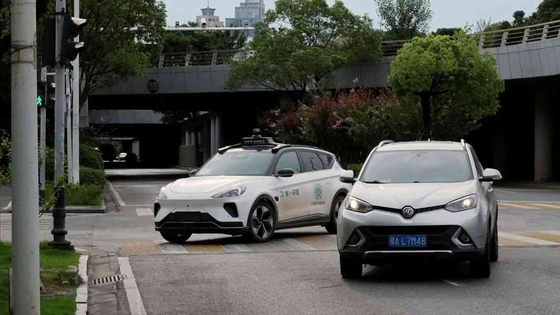 Baidu robotaxi outage in Wuhan caused by 'system failure', police say