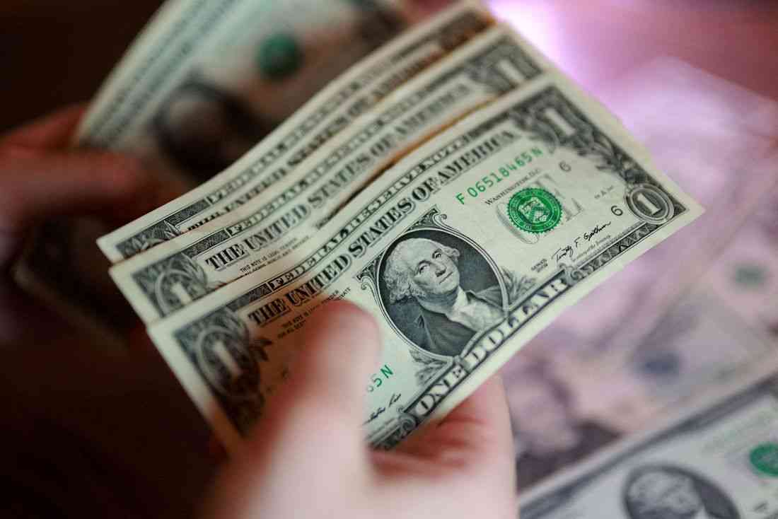 Dollar pushes to one-week high as Middle East tensions reignite